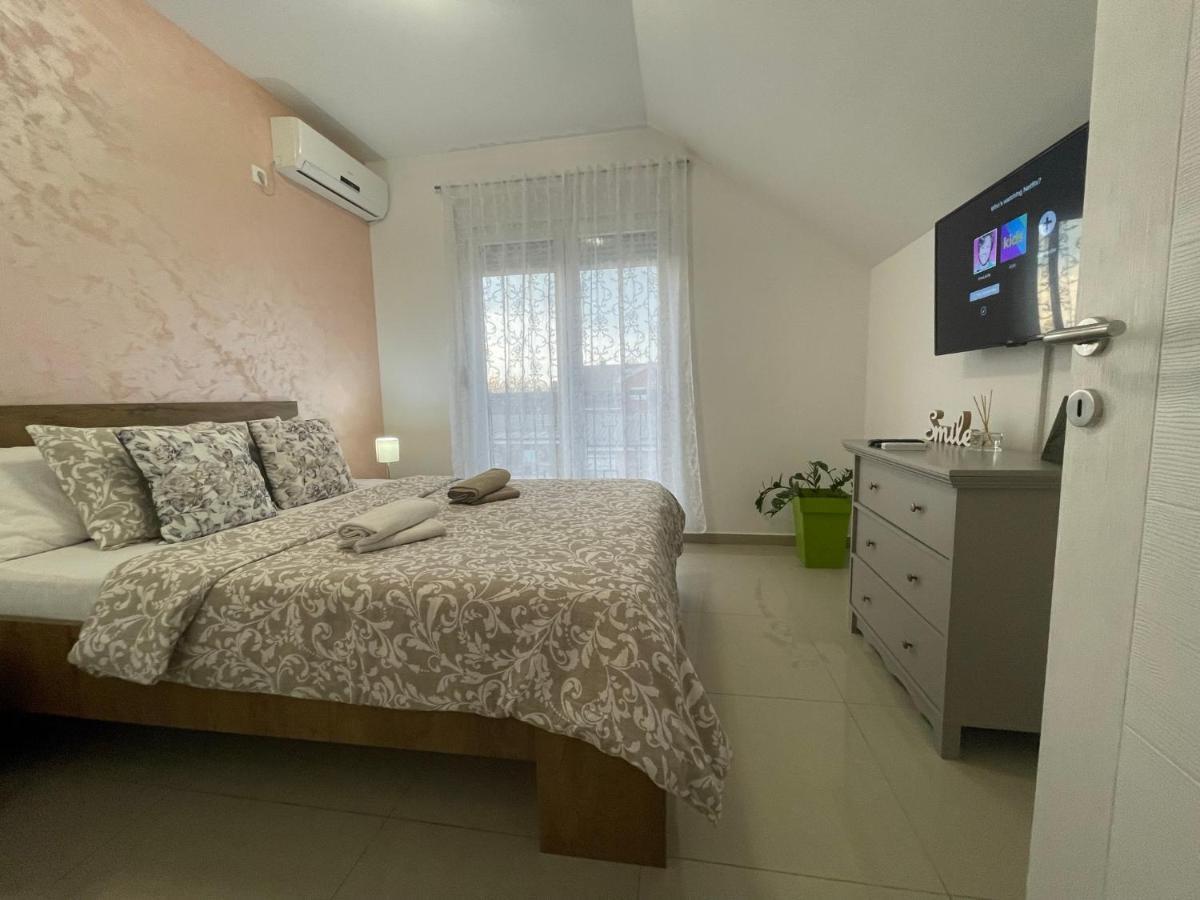 Ferienwohnung Apartman 1 Sremska Mitrovica Exterior foto