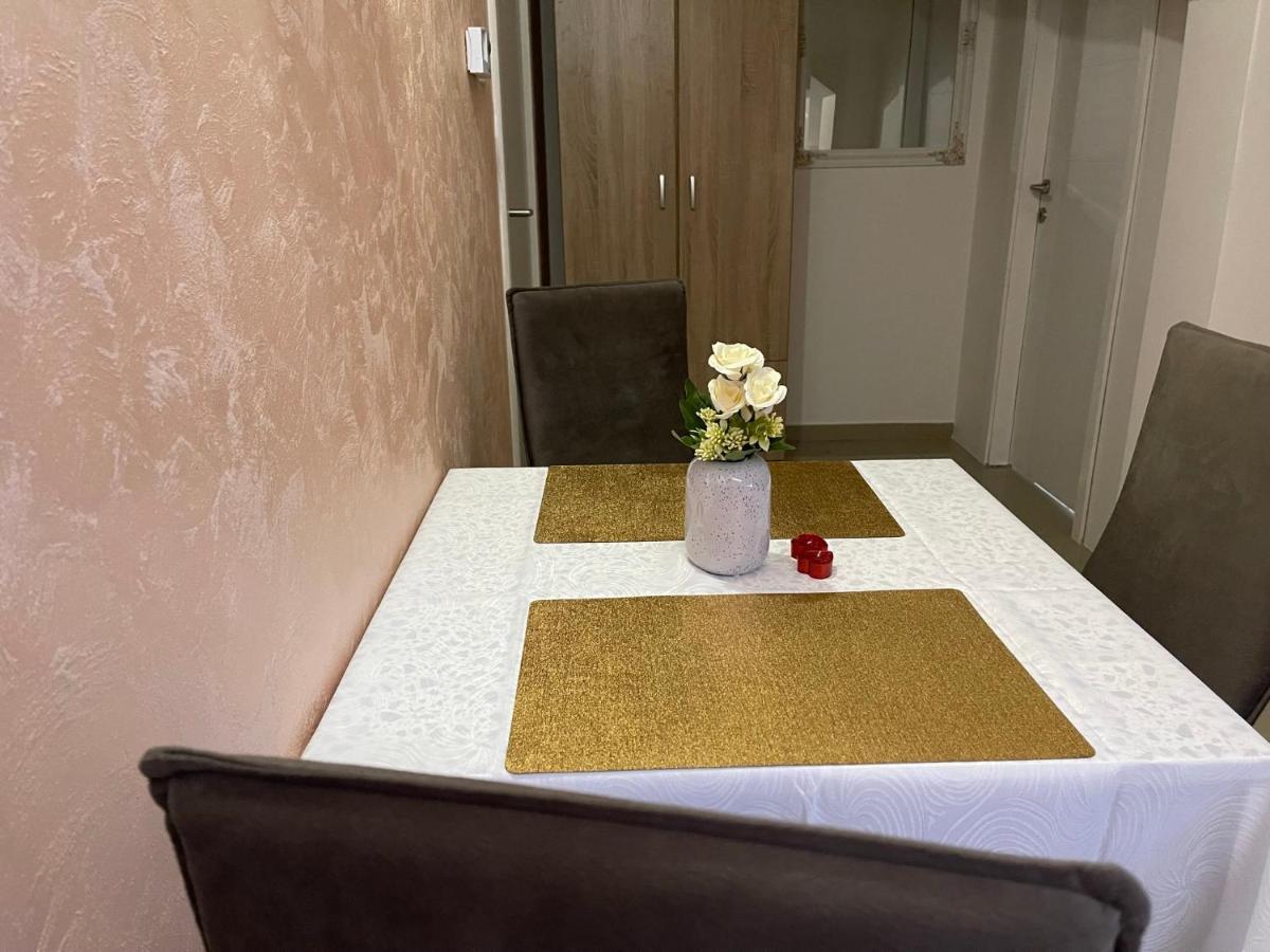 Ferienwohnung Apartman 1 Sremska Mitrovica Exterior foto